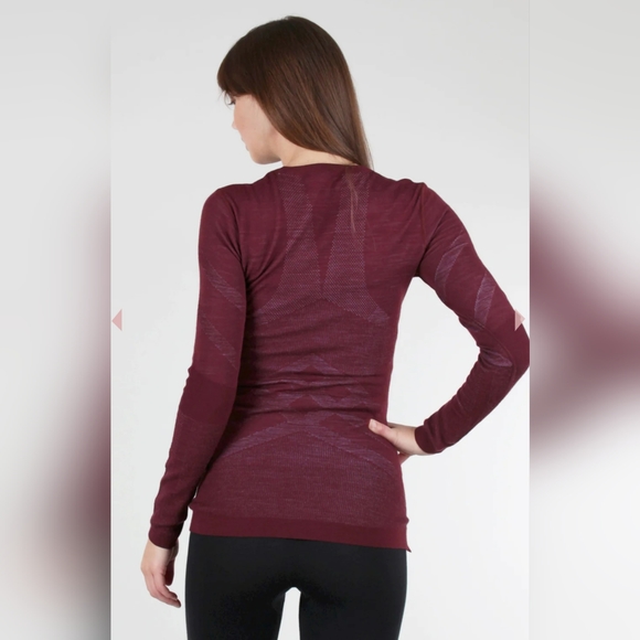 Smartwool intraknit Merino Wool 200 in Black Cherry Size Small - Picture 2 of 6